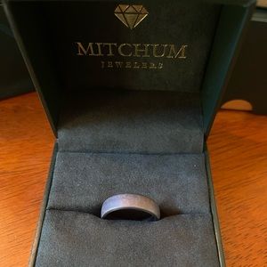 Gentleman’s comfort fit 6.5Mm Gray Tantalum Band with Satin Swirl finish